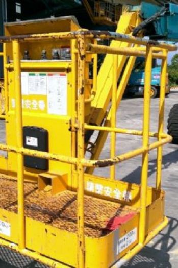 25m屈臂輪胎高空作業車